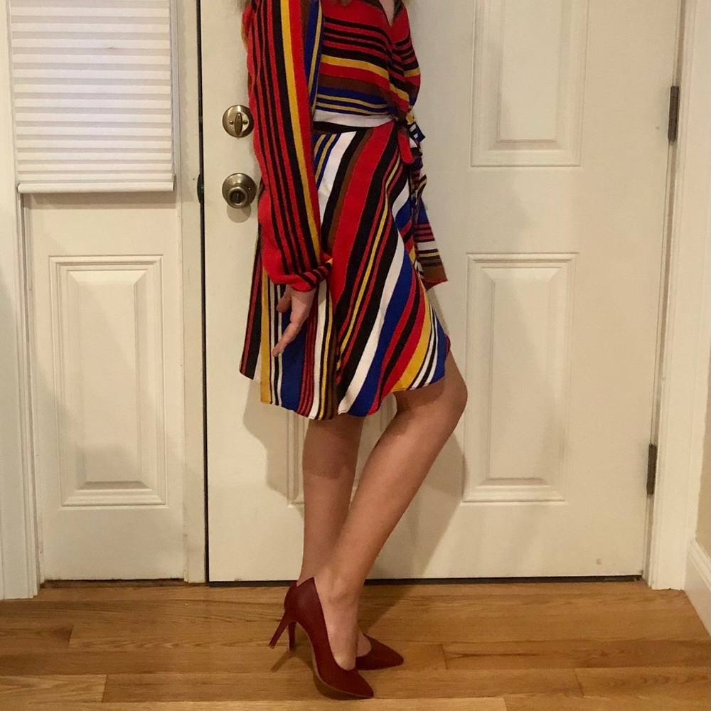 Woman’s NWT Express dress - Picture 3 of 8